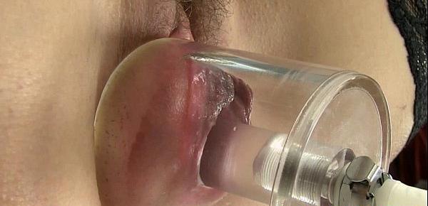  Pissing fetish babe uses pussy pump